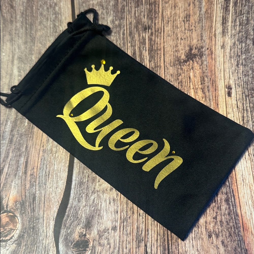 NEW Black Sunglasses Pouch with Gold Queen Design Item #PHK6737